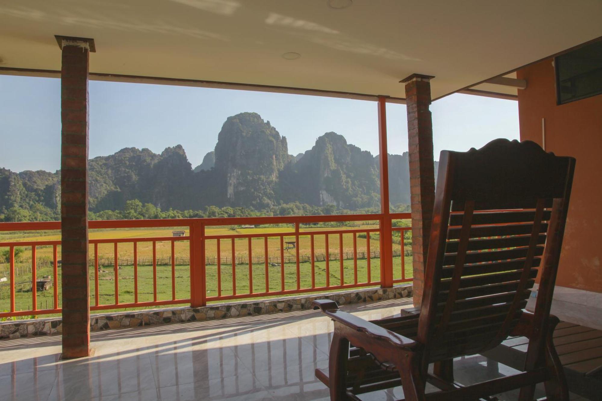 Dd Guesthouse Vang Vieng Exterior photo