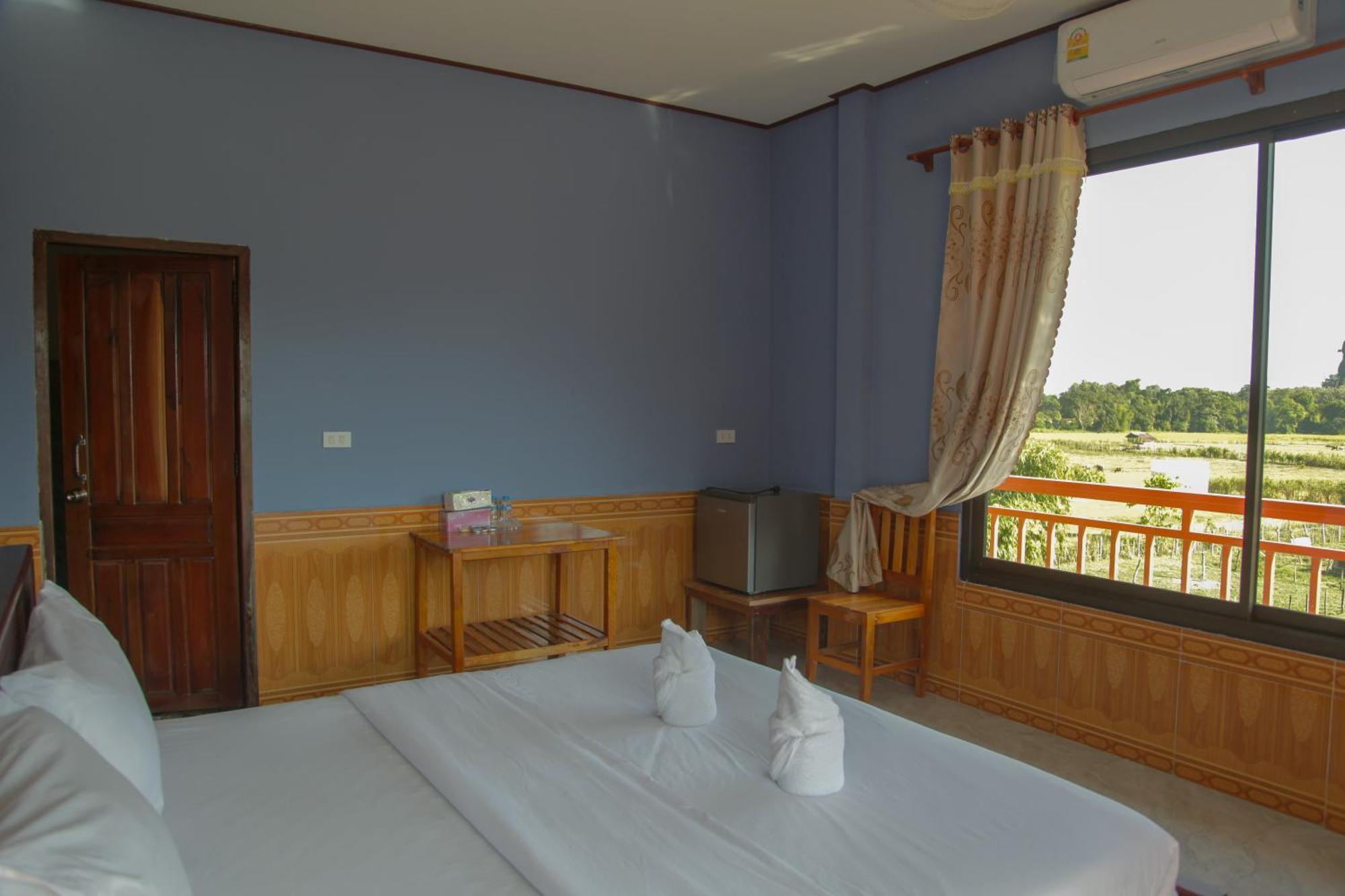 Dd Guesthouse Vang Vieng Exterior photo